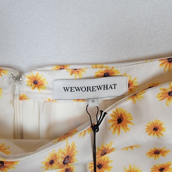 NWT WeWoreWhat Revolve Ditsy Daisies Mini Slip Skirt Sz S Ivory Multi Floral - Picture 3 of 11